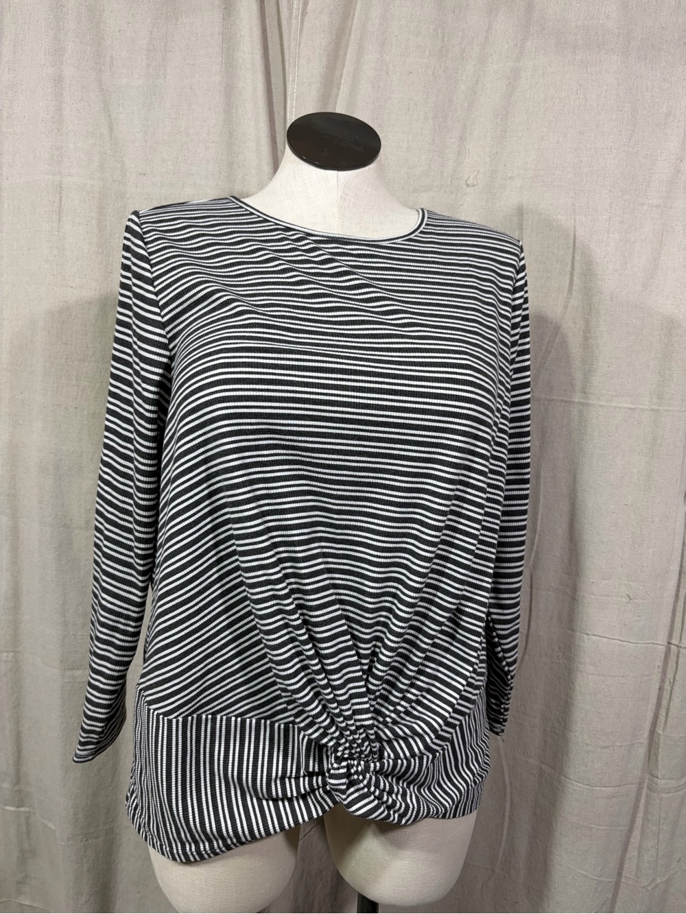 Como Blu Knotted Hem Stripe Top